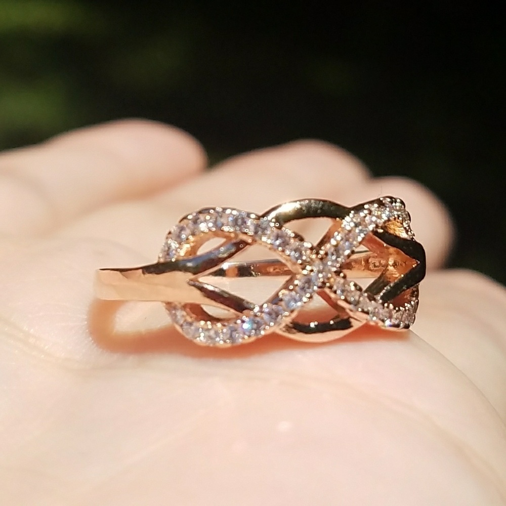 NEW Rose Gold Infinity Cross x Knot Ring - Picture 4 of 6